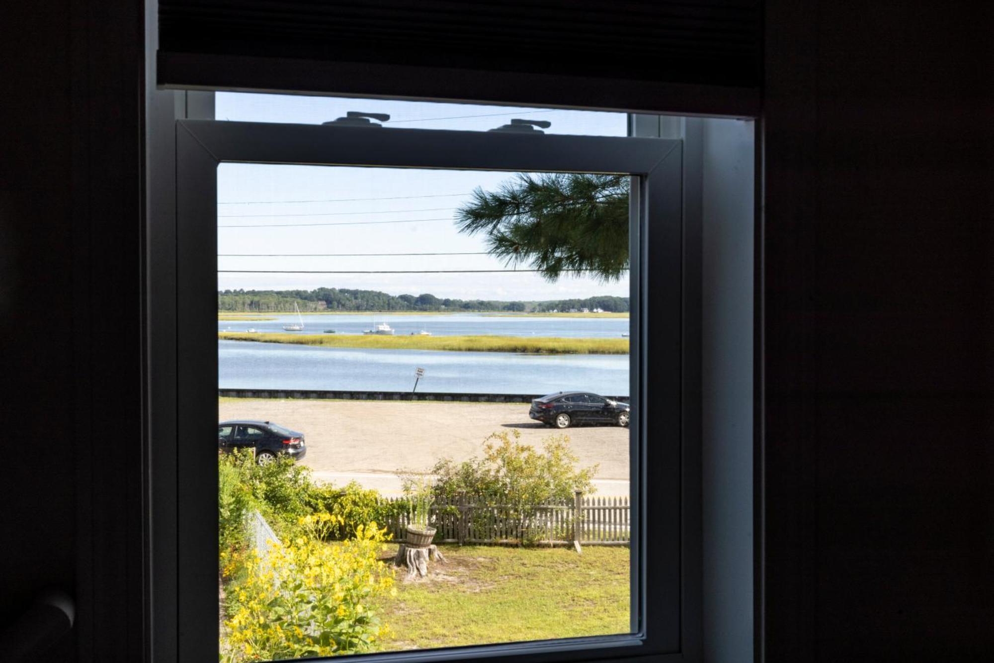 Bright 4Br Beach House, Pine Point Perfection Scarborough Exterior foto