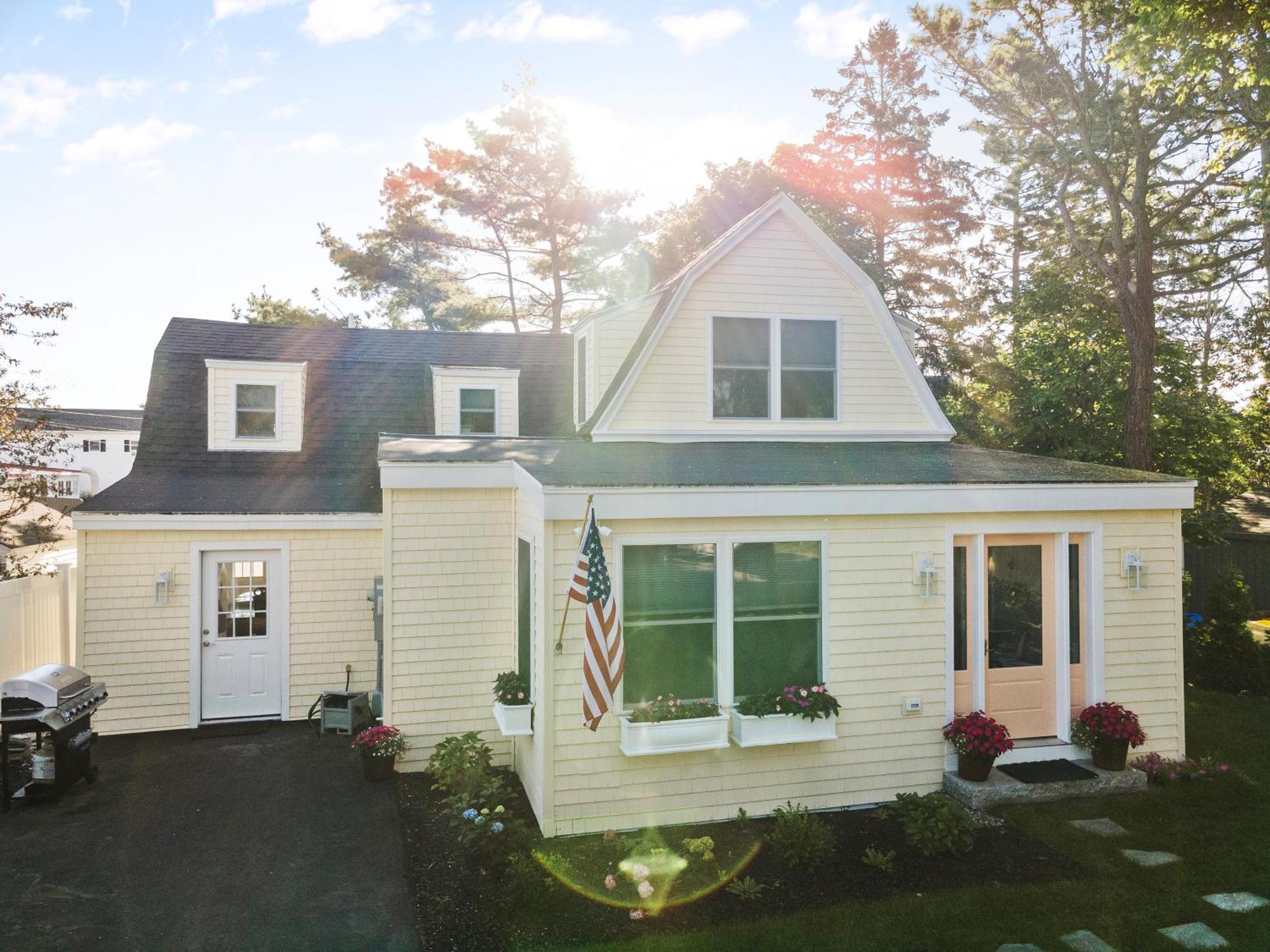 Bright 4Br Beach House, Pine Point Perfection Scarborough Exterior foto